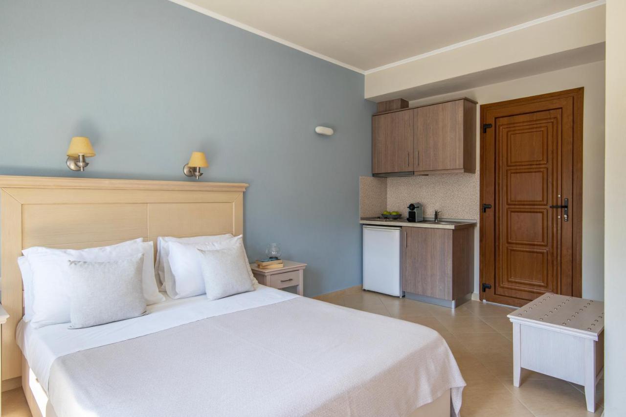 Sole Mare Hotel Chrysi Ammoudia Bagian luar foto